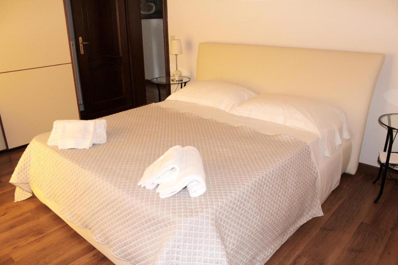 Appartement Casanova à Alba  Extérieur photo